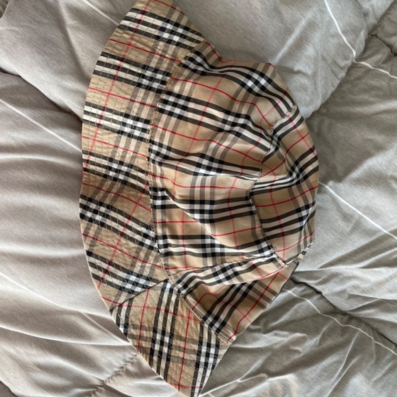 Burberry pattern bucket hat - Picture 3 of 11